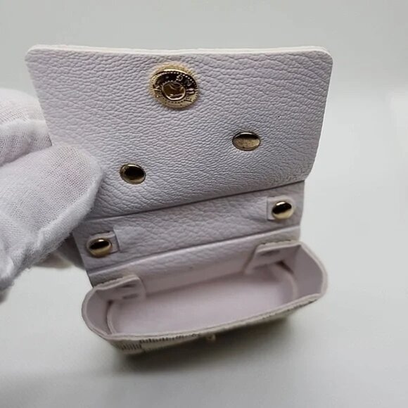 Wireless Earbud Case Bag Charm - Picture 2 of 2